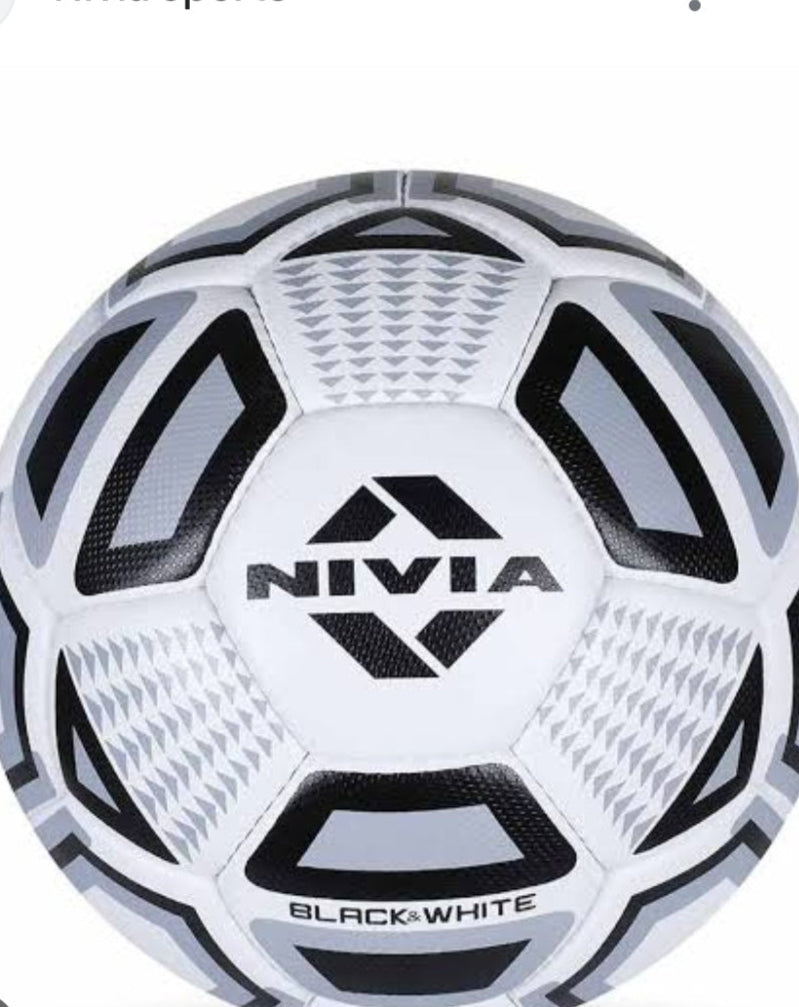 FOOTBALL NIVIA BLACK & WHITE