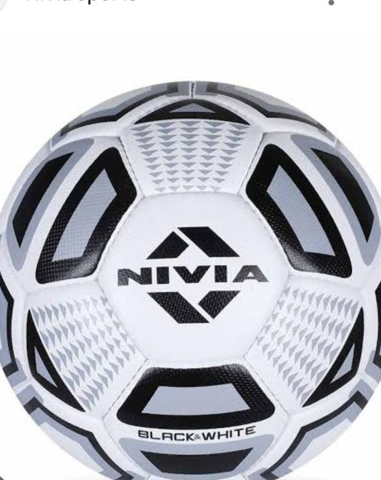 FOOTBALL NIVIA BLACK & WHITE
